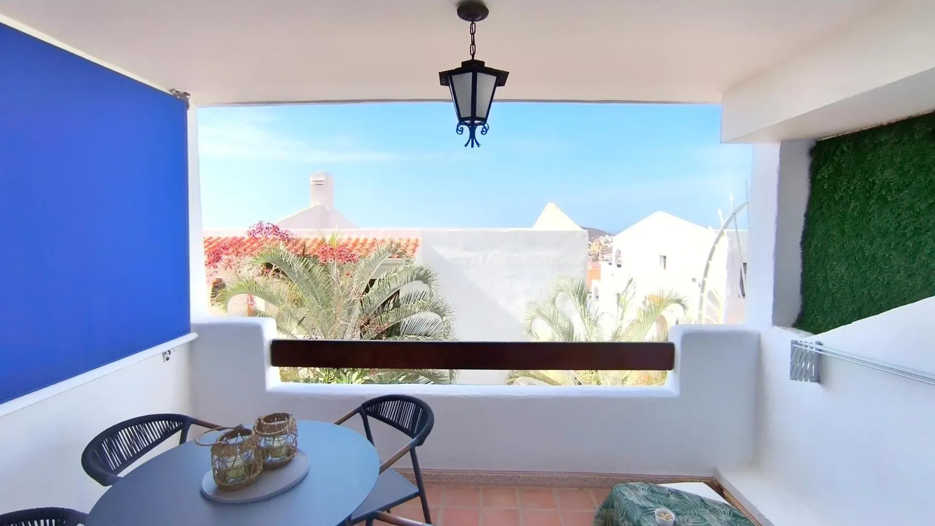 Sunlit Isle - Heated Pool, Fibre Net, Los Cristianos 0*, Los Cristianos (Tenerife)