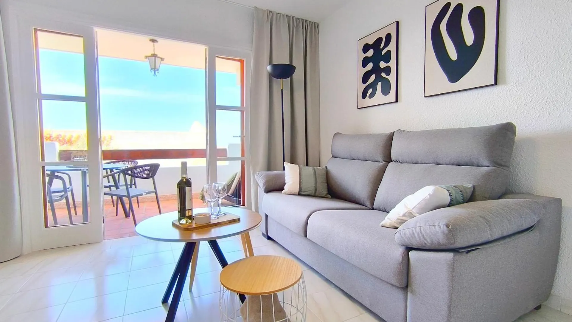 Sunlit Isle - Heated Pool, Fibre Net, Los Cristianos Ισπανία