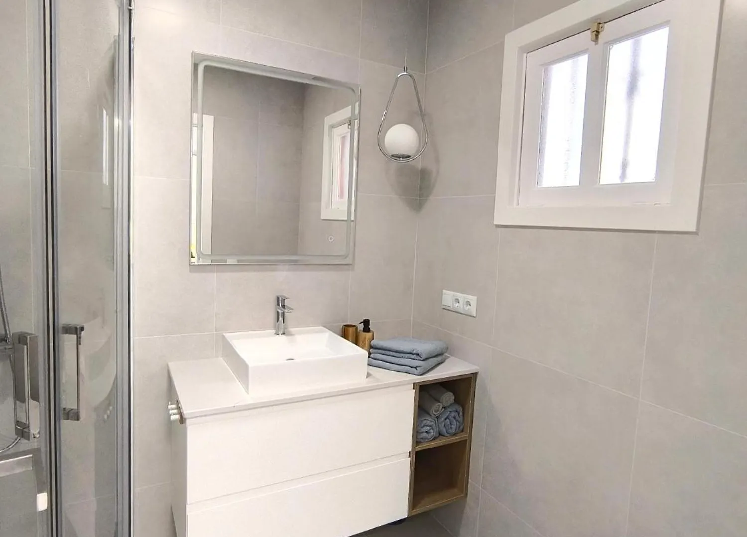 Διαμέρισμα Sunlit Isle - Heated Pool, Fibre Net, Los Cristianos